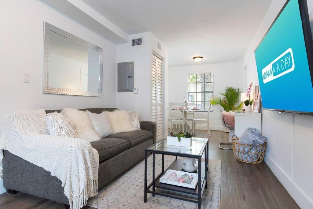 Lovely Apartment Near Brickell 1 ไมอามี ภายนอก รูปภาพ